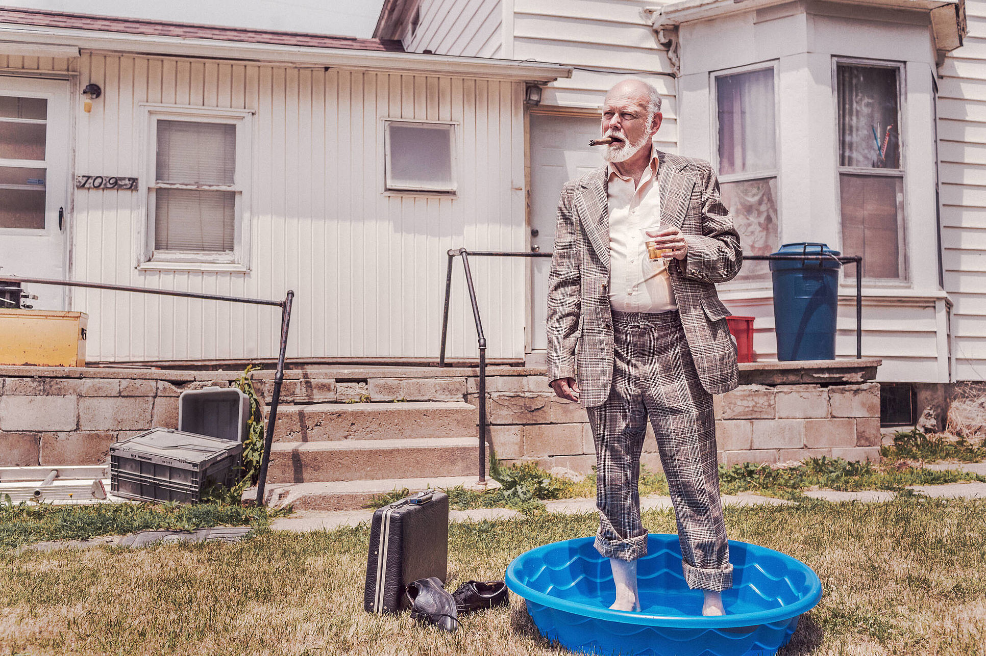 gratisography-retro-salesman-pool-drinking-free-stock-photo.jpg